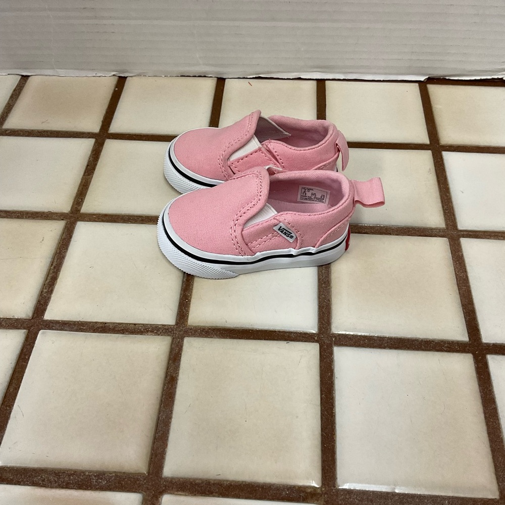 Vans Pink Slip-On Shoes - Picture 4 of 9